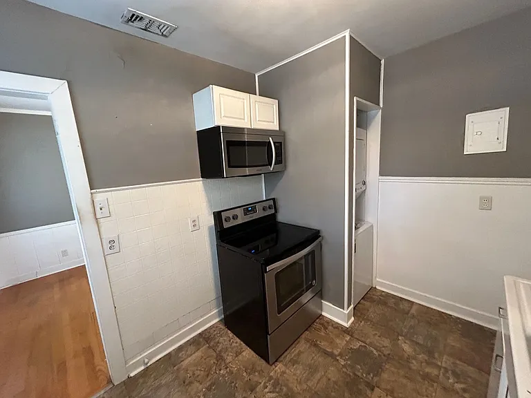 3551 W 4th St #4 — Photo 7