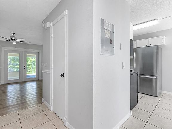 3rd image of 2037 WATERLEAF STREET