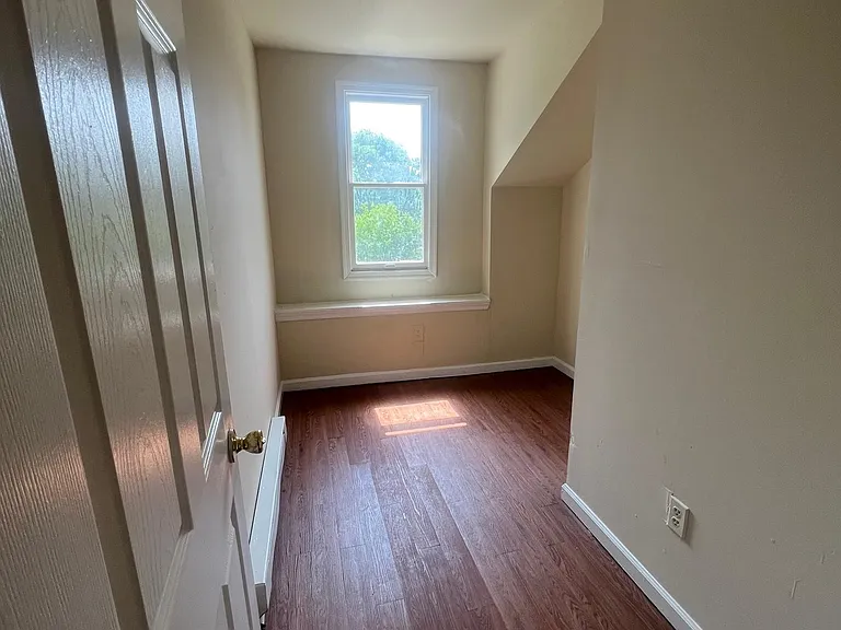 213 Pear St — Photo 2