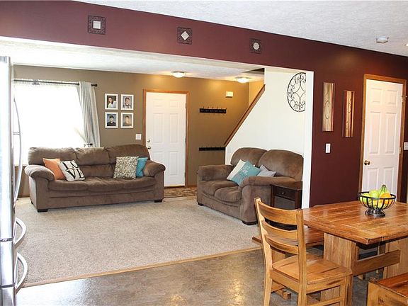 3rd image of 766 Pinegate Dr