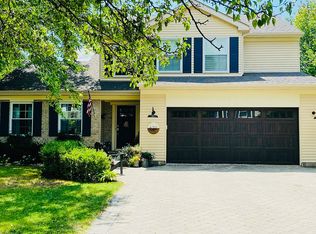 621 Pearces Frd, Oswego, IL 60543