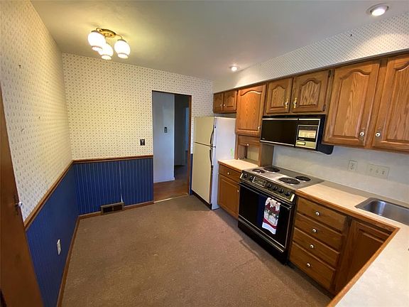5th image of 206 Lee Ave
