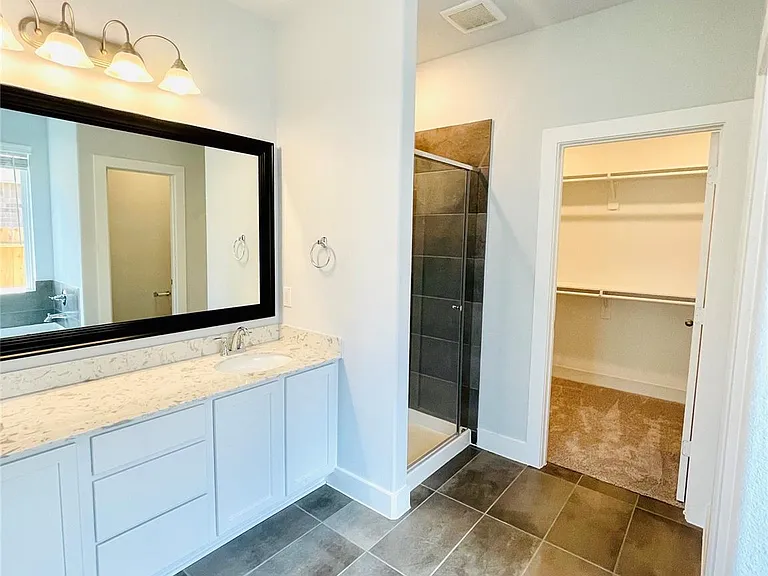 216 Catalina Cove Dr — Photo 10