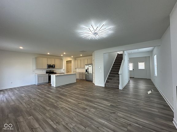 4th image of 5730 Fire Opal Way