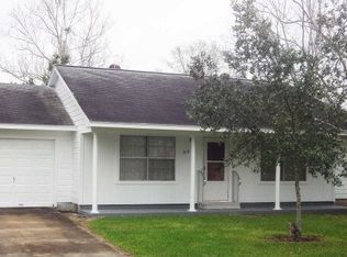 215 Mattson St, West Columbia, TX 77486