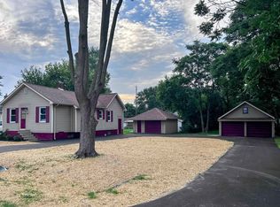 2049 Connell St, Burton, MI 48529