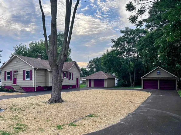 2049 Connell St, Burton, MI 48529