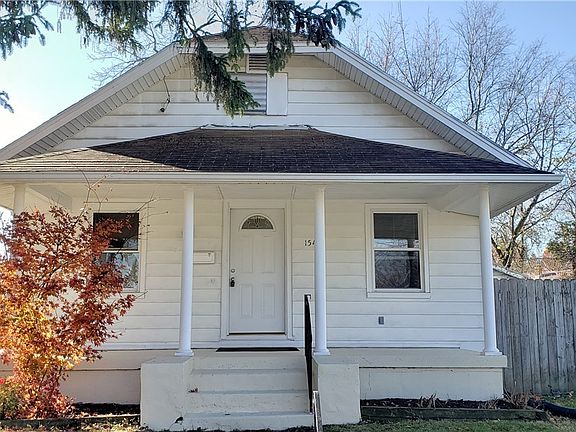 3rd image of 1545 Watervliet Ave