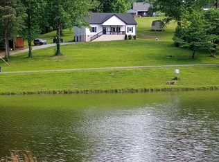 926 Lake Rd, Westmoreland, TN 37186