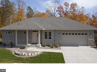 31055 Magnolia Ln, Lindstrom, MN 55045