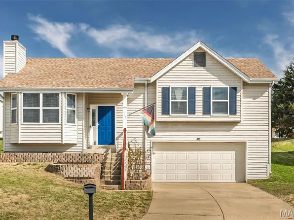 217 Lazy Hollow Ct, Saint Peters, MO 63376