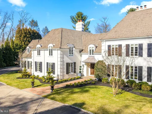 848 Parkes Run Ln, Villanova, PA 19085