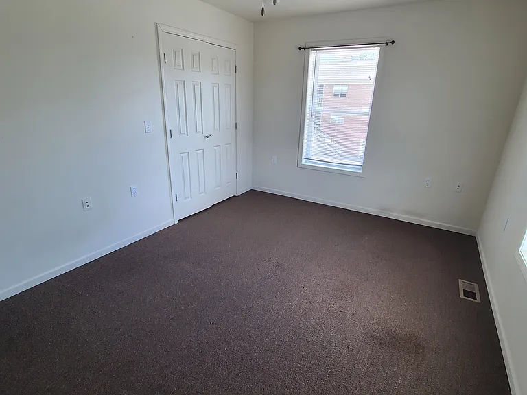 1230 N Oak St #D — Photo 10
