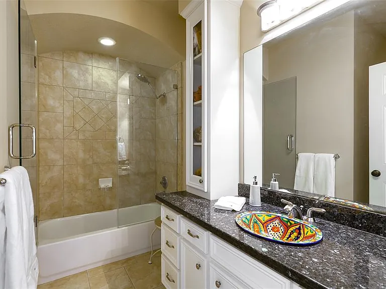 18623 Windsor Lakes Dr — Photo 15