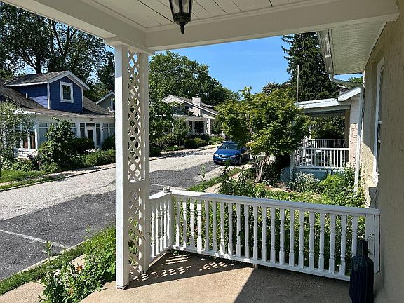 Private Front Porch