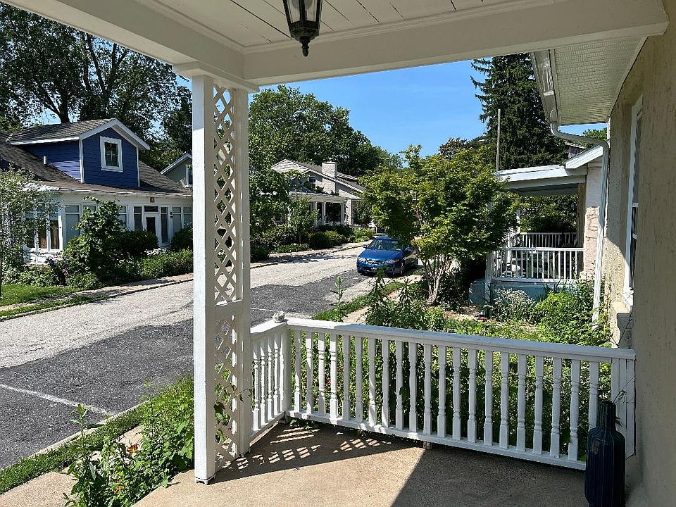 Private Front Porch