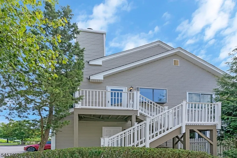 81 Encampment Dr