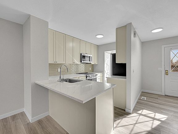3rd image of 9508 W Ontario Dr