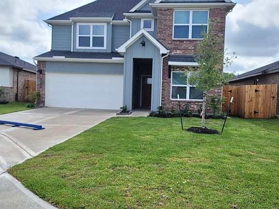 3rd image of 4915 Pine Haven Ln