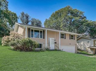 8141 35 1/2 Ave N, New Hope, MN 55427