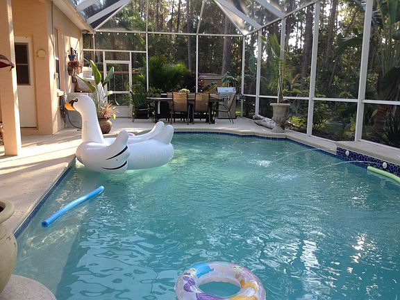 5th image of 19 Eastwood Dr