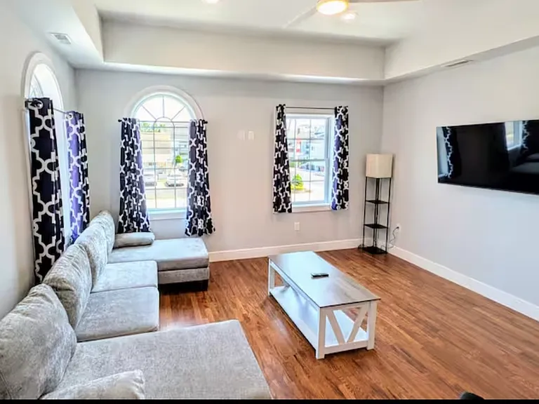 5217 Ventnor Ave #A — Photo 3