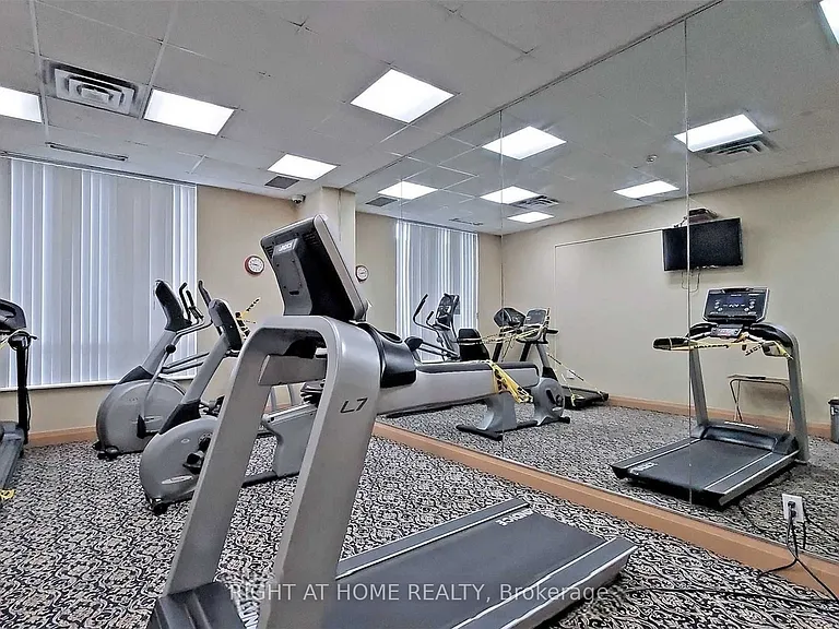 29 Northern Heights Dr #401 — Photo 10