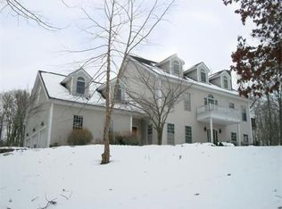 11 McIntosh Dr, Wilbraham, MA 01095