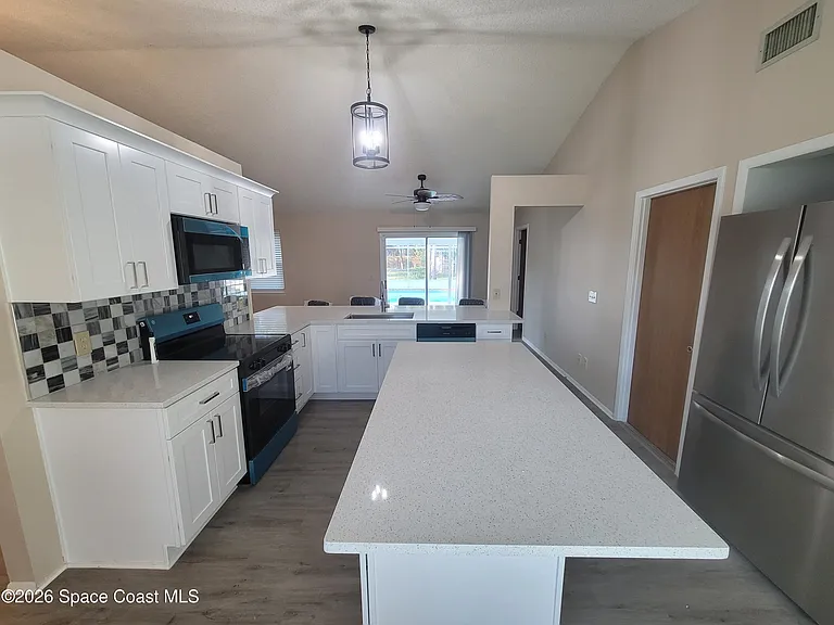 782 Simon St SE — Photo 13