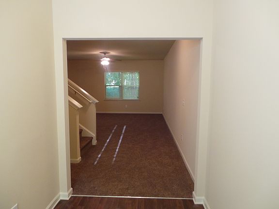3rd image of 128 Cassady Ln