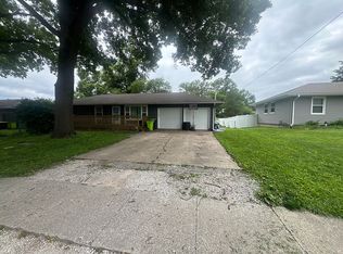 1202 S Highland Dr, Harrisonville, MO 64701