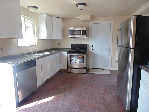 2nd image of 530 Iowa Ave