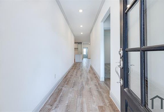4th image of 309 Braves Way