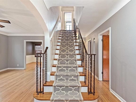 Staircase location not often found in St. Louis Hills!