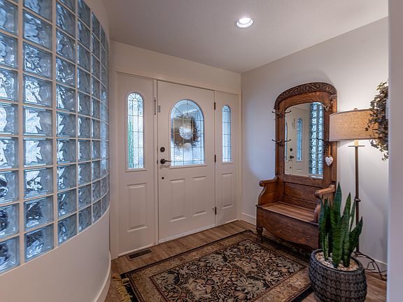 4th image of 4001 Old Clayburn Rd #16