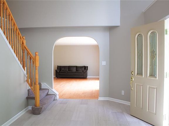 3rd image of 47 Wynngate Ln