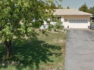 2810 Hutchinson Rd, Duluth, MN 55811