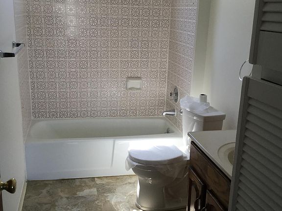 4th image of 509 Busti Ave #2