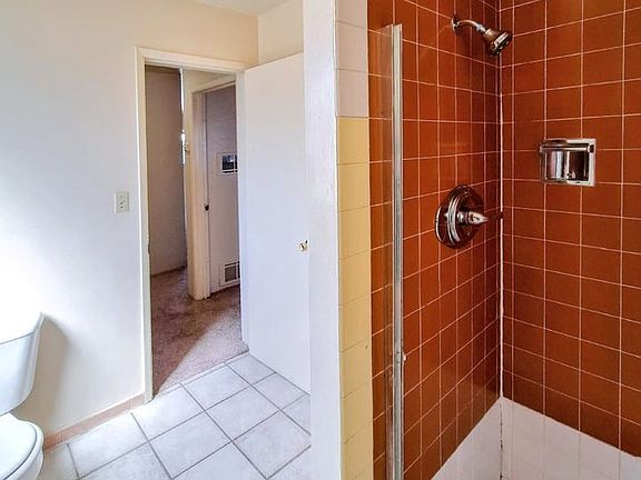 5th image of 930-940 Parker Ct #305