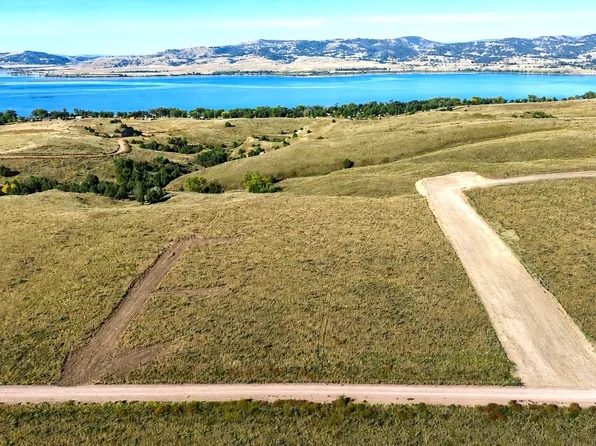 Earl Tract Day At The Lake Rd, Hot Springs, SD 57747