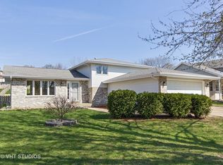 2118 Manico Dr, Crest Hill, IL 60403