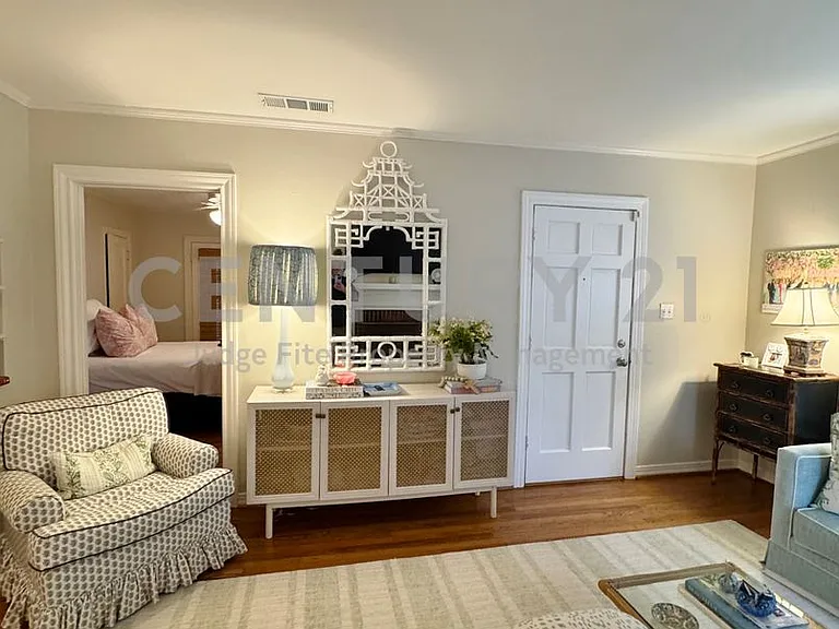 5101 W Amherst Ave — Photo 3
