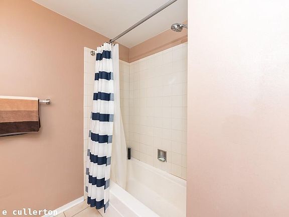 2nd image of 212 E Cullerton St #1827