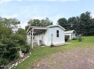 15 Duran Rd, Equinunk, PA 18417