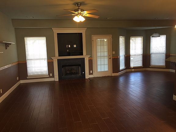Open floorplan living room