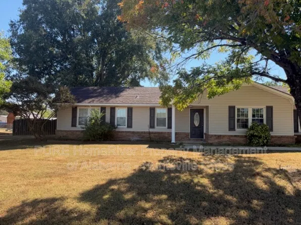 1907 W Hobbs St, Athens, AL 35611