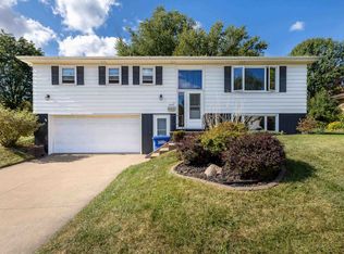 1885 Carter Rd, Dubuque, IA 52001