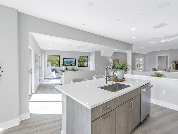2nd image of 12404 Capri Cir N