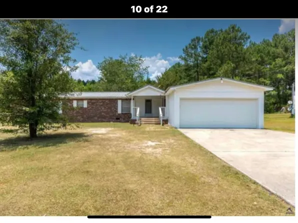 190 Fairground Cir, Cochran, GA 31014