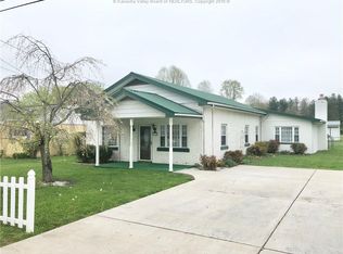 1523 Strawberry Rd, Saint Albans, WV 25177